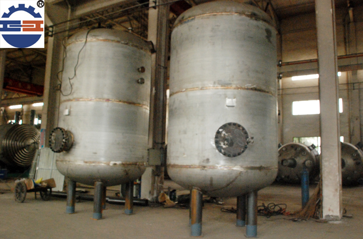 該如何挑選不銹鋼反應(yīng)釜的支承座 該如何挑選不銹鋼反應(yīng)釜的支承座