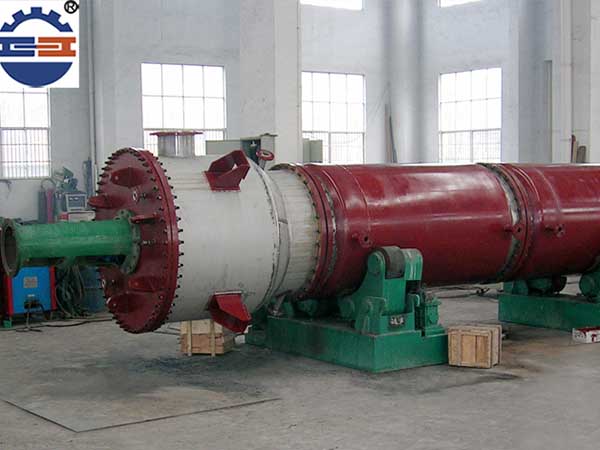 刮板蒸發(fā)器構(gòu)造是怎樣的 刮板蒸發(fā)器構(gòu)造是怎樣的